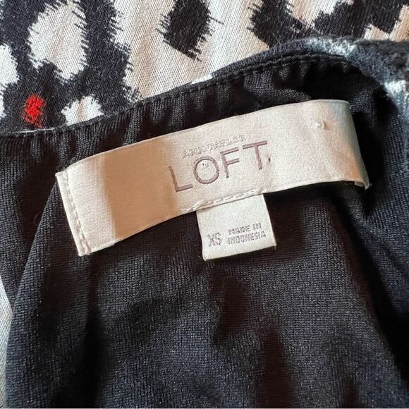 Loft patterned sleeveless dress. Size xs - Picture 3 of 11